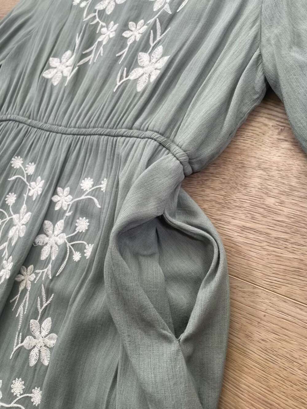 Hayden Los Angeles Embroidered Midi Dress 1XL Sage Green Boho Pockets - Picture 8 of 11